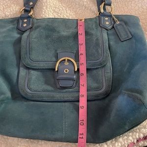 Leather Coach purse EUC inside and out. Beautiful blue🥳